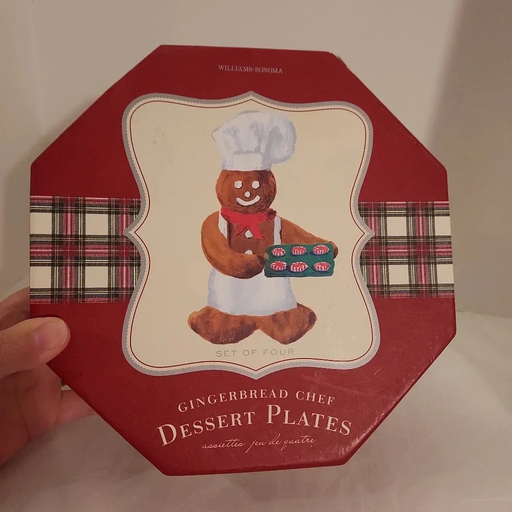 Williams-Sonoma Set of Four Gingerbread Chef Dessert Plates - 7.75 inch Diameter